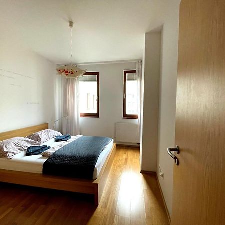 Central Apartment With Balcony Budapeşte Dış mekan fotoğraf