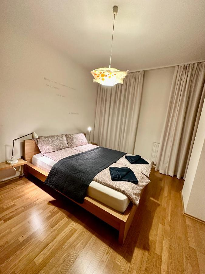 Central Apartment With Balcony Budapeşte Dış mekan fotoğraf