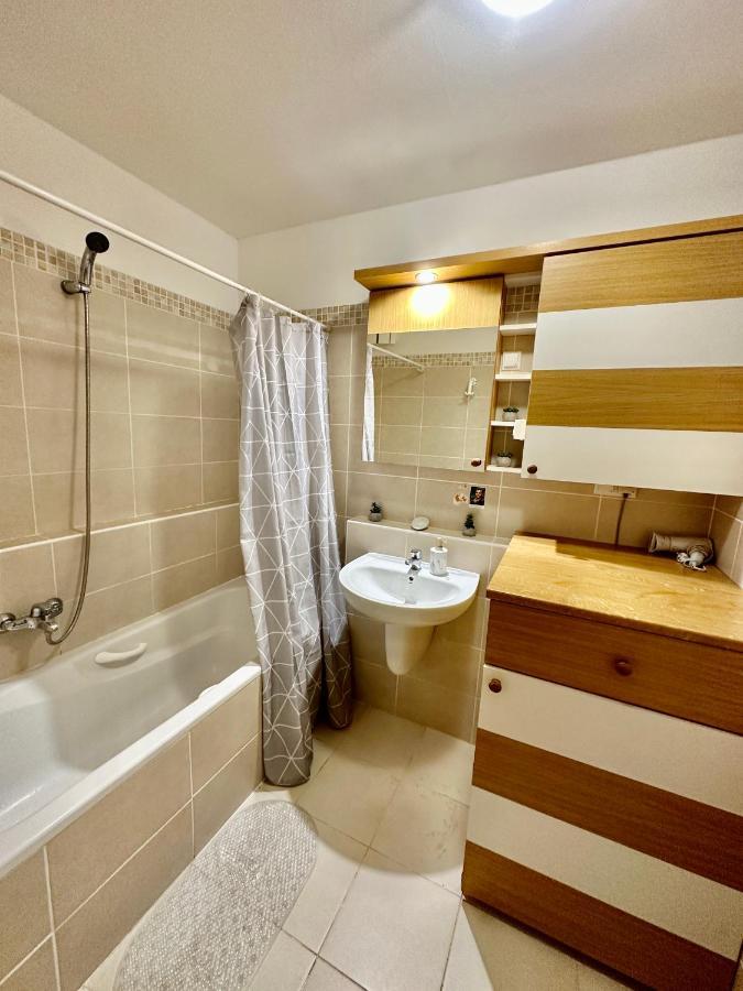 Central Apartment With Balcony Budapeşte Dış mekan fotoğraf