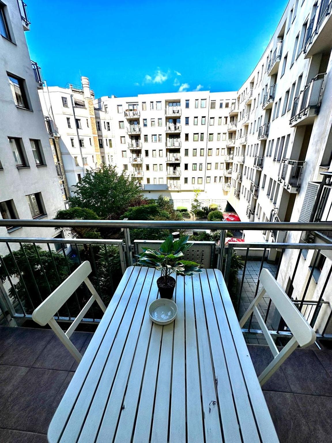 Central Apartment With Balcony Budapeşte Dış mekan fotoğraf
